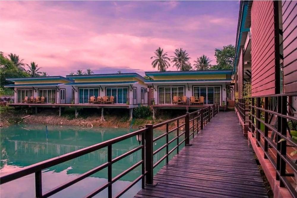 Lake Terrace Resort Langu Exterior photo